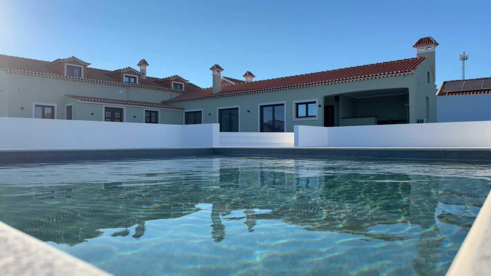 Piscina privada da Scallabis House